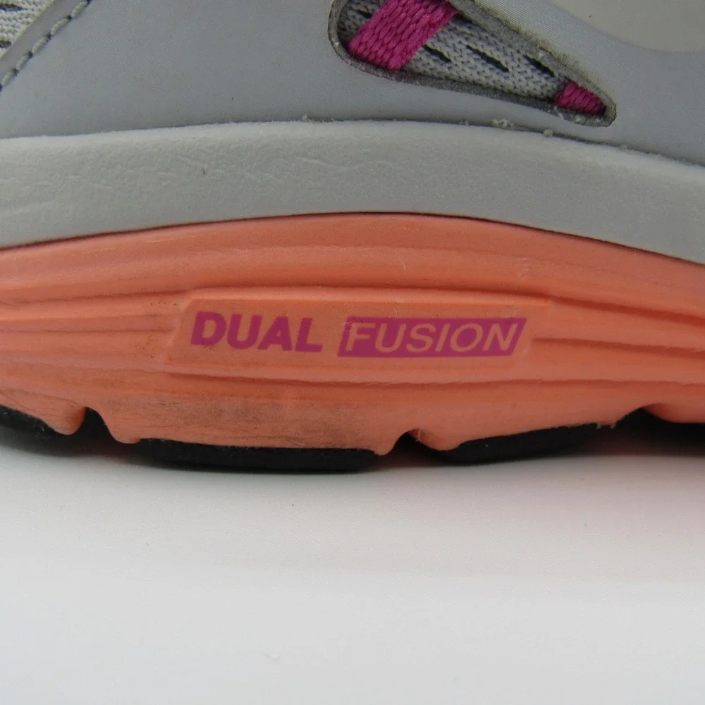 Nike Dual Fusion ST 2 Running Shoes Womens 9.5 Grey Pink Peach  599564-003